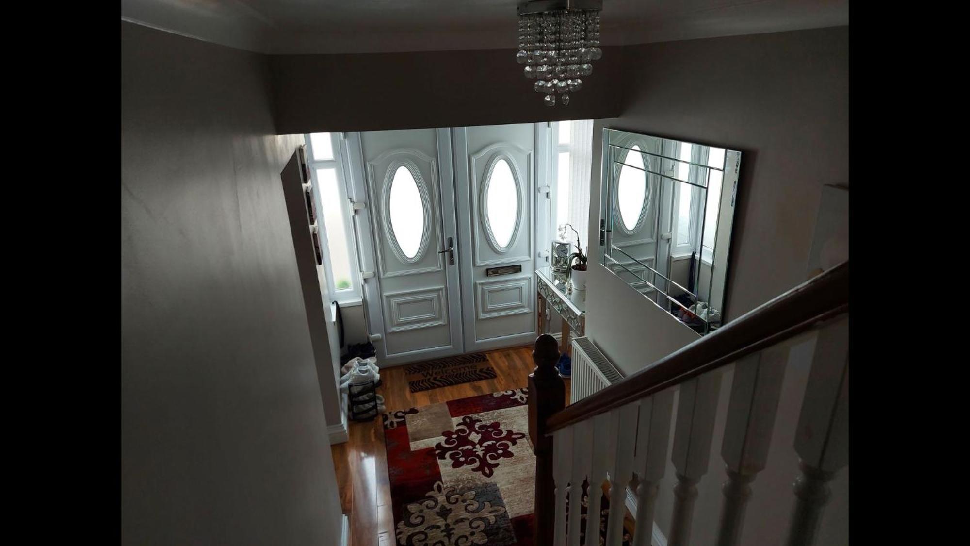 Room In Guest Room - Family Room With Private Bathroom Edgware Exterior foto